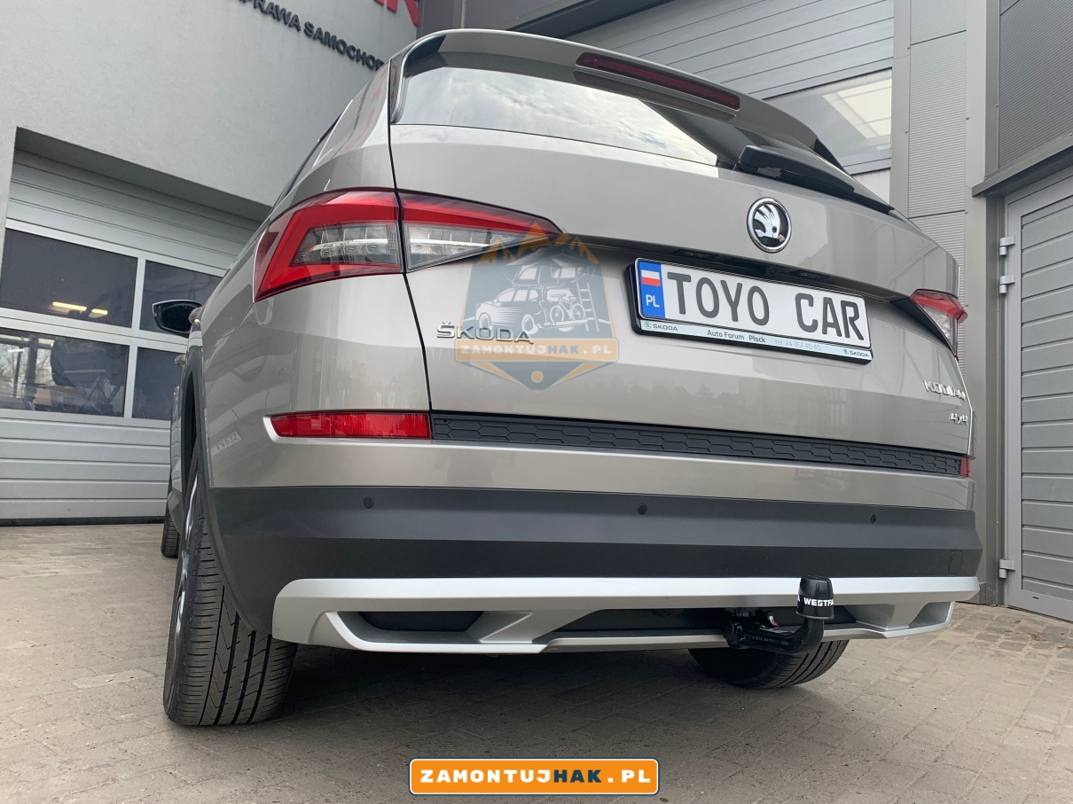 zdjecie samochodu skoda kodiaq z hakiem westfalia